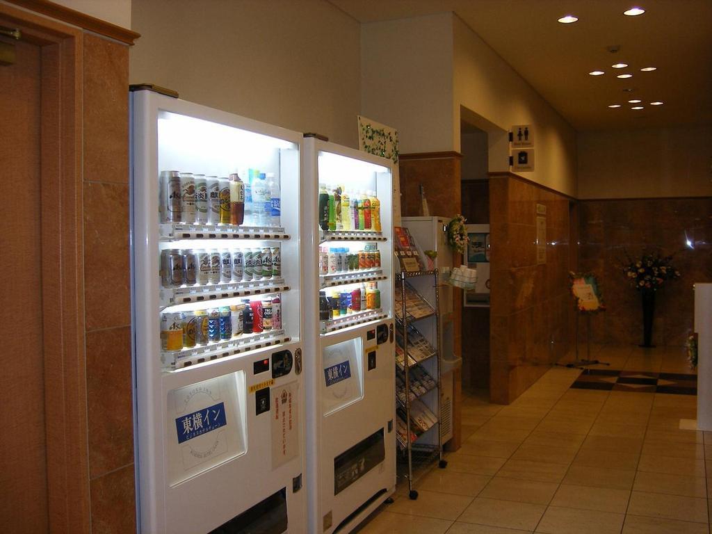 Toyoko Inn Himeji Eki Shinkansen Minami Guchi Buitenkant foto